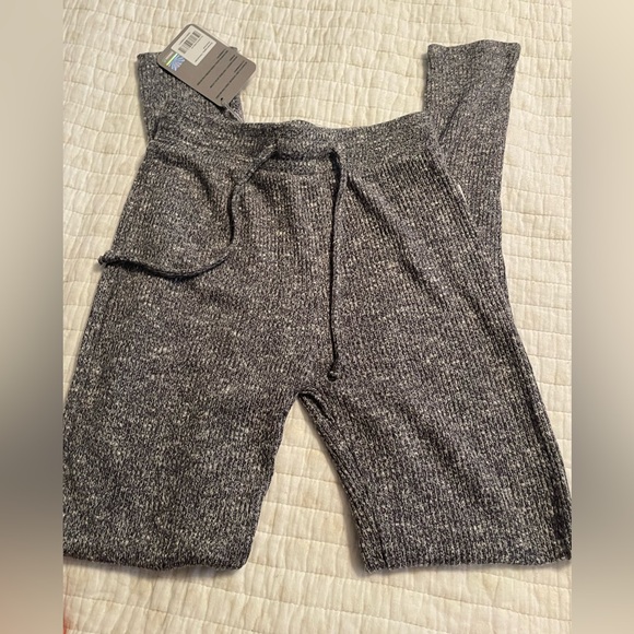Super soft sweat pants! - Picture 4 of 5